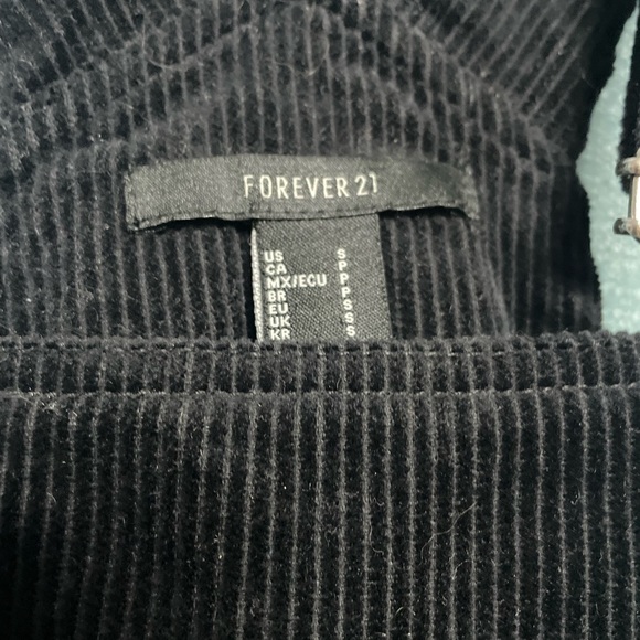 Black Overall Skirt with front Pocket - Picture 2 of 4